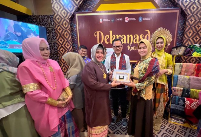 
 Sarasehan Istri Wali Kota dan Expo Se Indonesia, Booth Makassar Pamerkan Produk Unggulan