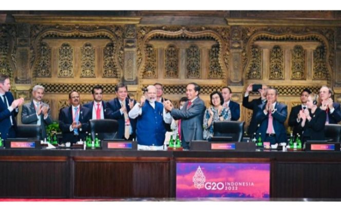 
 Presiden Jokowi Serahkan Presidensi G20 kepada PM India