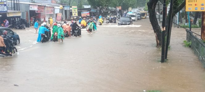 
 Walikota Makassar Perintahkan Seluruh Jajarannya Siaga Hadapi Cuaca Ekstrem