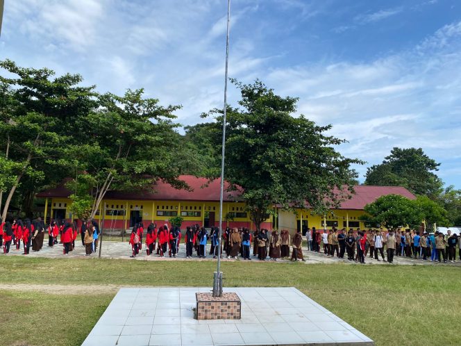 
 Di Desa Parigi, Kepala Sekolah SMA 1 Buka Pekan Olahraga Antar Siswa