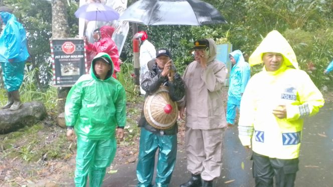 
 Dampak Tanah Longsor di Gowa, Rumah dan Kendaraan Rusak Berat, 3 Warga Meninggal Dunia