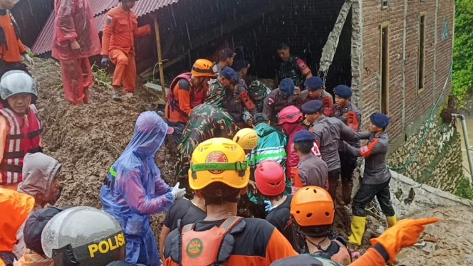 
 Satu Korban Longsor di Maros Ditemukan Tim SAR gabungan