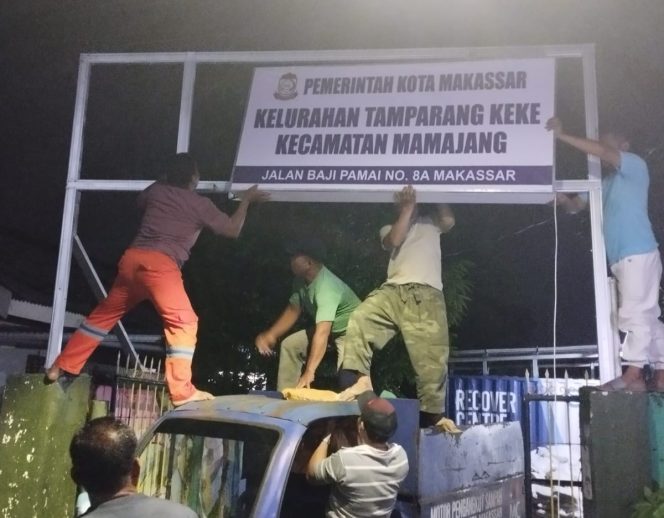 
 Kantor Kelurahan Tamparang Keke Buat Papan Nama Kantor