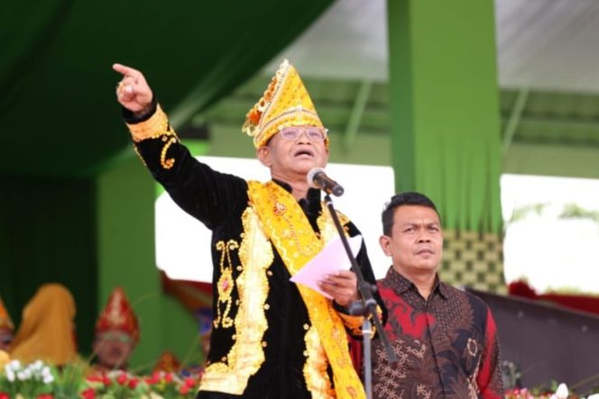 
 Peringatan HUT Kab Tojo Una-Una Ke-19, Gubernur Sulteng Bertindak Sebagai Inspektur Upacara