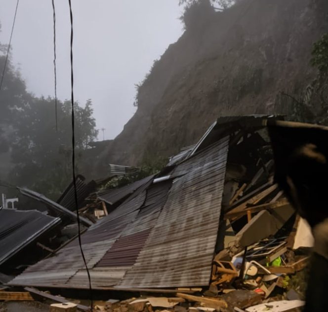 
 Tiga Korban Meninggal dan satu belum ditemukan Akibat Tanah Longsor Di Gowa