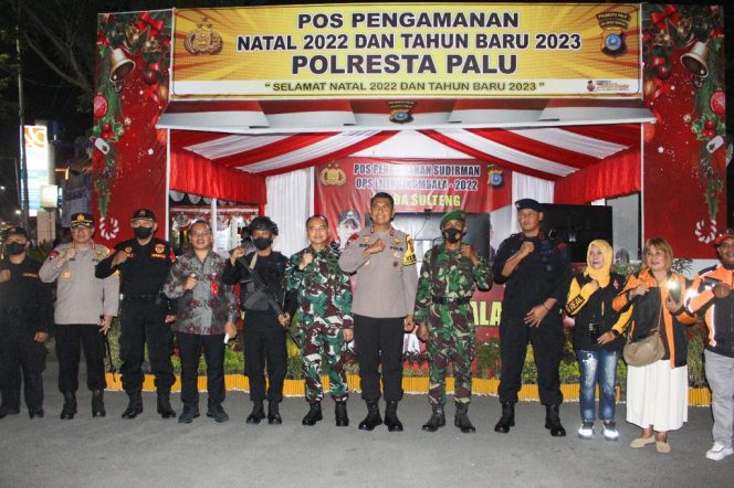 
 Pastikan Situasi Aman, Danrem 132/TDL dan Kapolda Sulteng Pantau Kondisi Keamanan Malam Pergantian Tahun