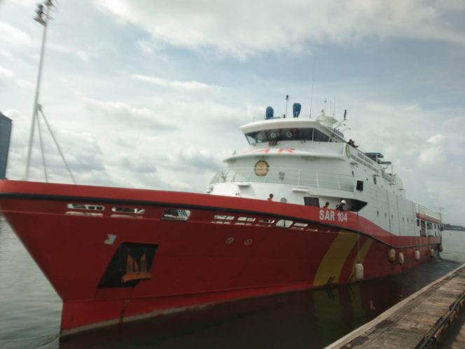 
 KN SAR Kamajaya Kembali Mencari Korban Kapal Tenggelam di Selayar