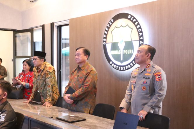 
 Kompolnas RI Kunjungan ke Kantor Divisi Humas Polri