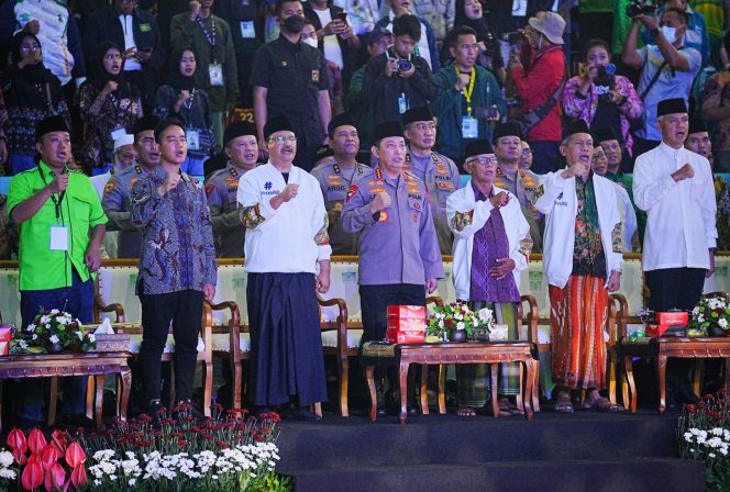 
 Basarnas Sulsel Bergerak Cari Korban Terjatuh Dari Perahu