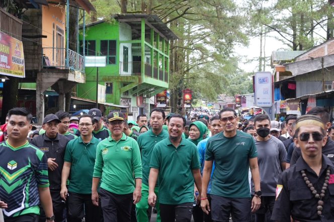 
 50 Tahun PPP, Gubernur Sulsel Jalan Sehat Bersama Sandiaga Uno di Malino