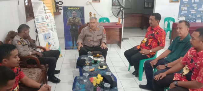 
 Program ” Jumat Curhat” Polsek Bontomarannu, Warga Keluhkan Jalan Depan Pasar Sering Macet