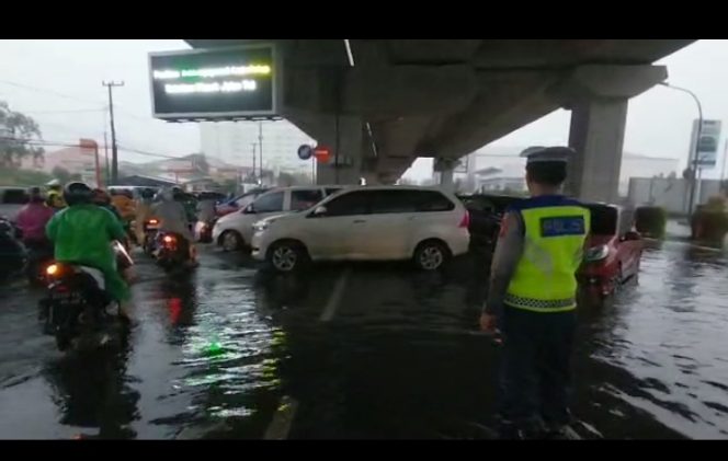 
 Sejumlah Wilayah di Kota Makassar Diterjang Banjir