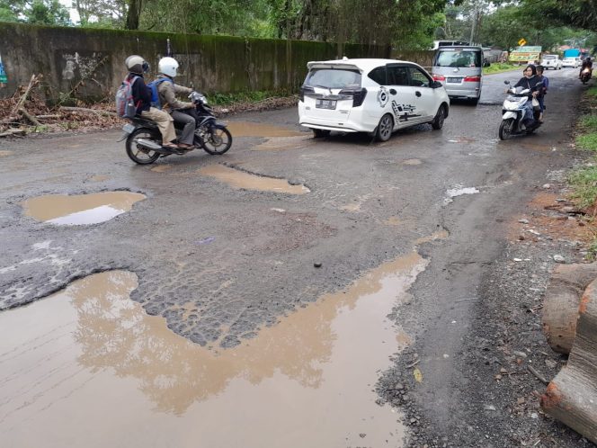 
 Dialokasikan Rp 44 Miliar, Jalan Pattalassang Segera Ditangani Pemprov Sulsel