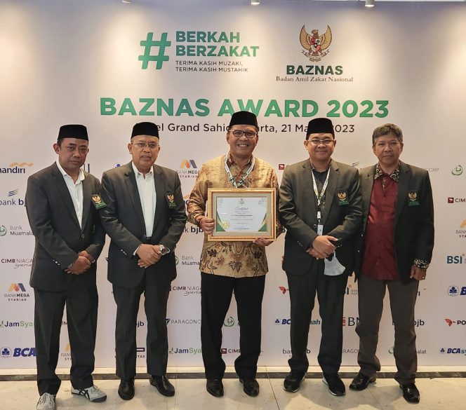 
 Wali Kota Makassar Danny Pomanto Raih Penghargaan Baznas Award 2023