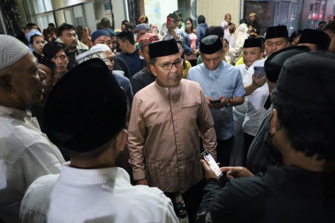 
 Walikota Makassar Perintahkan Dinas PU Uji Kontruksi Insiden Kubah Masjid Roboh 