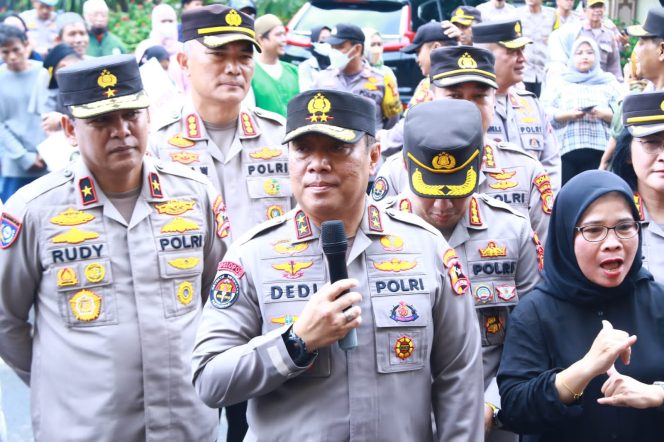 
 Kapolri Mutasi Ratusan Personel Polri, 7 Kapolda Alami Pergantian