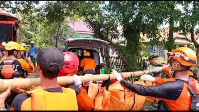 
 Tim Sar Gabungan Temukan Korban Terkahir Pekerja Bendungan Pamukkulu Takalar