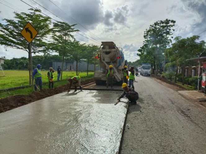 
 Dialokasikan Rp16 M, Ruas Burung-burung – Bili-bili Progres Tahap Rabat Beton