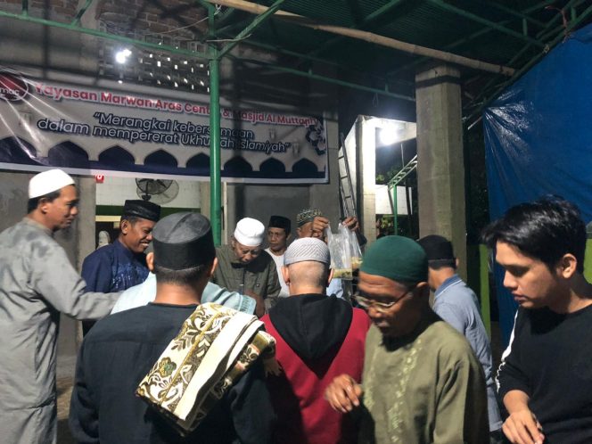 
 Marwan Aras Center Berbuka Puasa dan Sahur Bersama Jamaah Masjid Al Muttaqin Antang Makassar