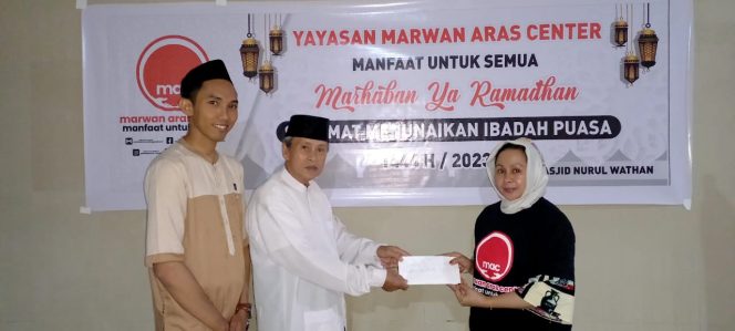 
 Marwan Aras Center Berbuka Puasa Bersama Jamaah Masjid Nurul Wathan Bontoala 