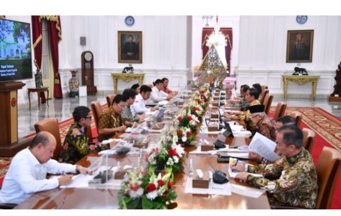 
 Dorong Penggunaan Pupuk Organik, Presiden Minta Mentan Sesuaikan Aturan Pupuk Subsidi