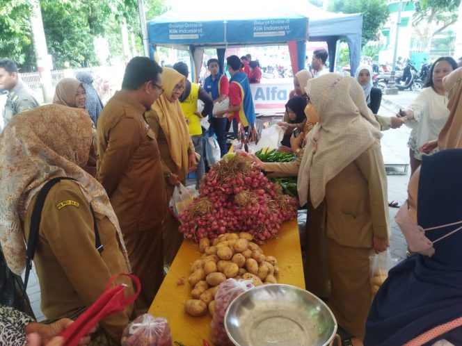 
 TPID Gelar Pasar Murah di Monumen Ganggawa Sidrap
