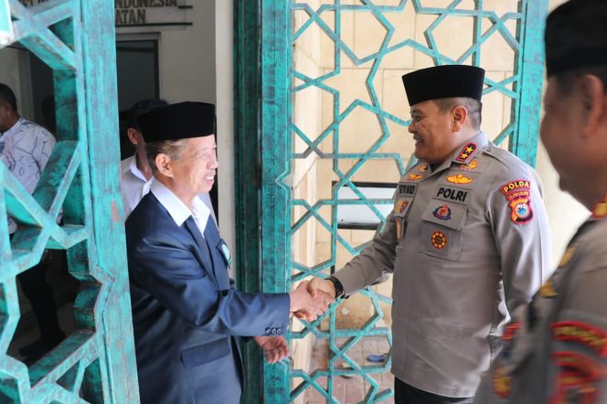 
 Kapolda Sulsel Silaturahmi dengan Ketua MUI Sulsel