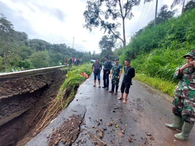 
 Sejumlah Titik di Sinjai Terkena Longsor dan Banjir, BPBD Berupaya Lakukan Penanganan