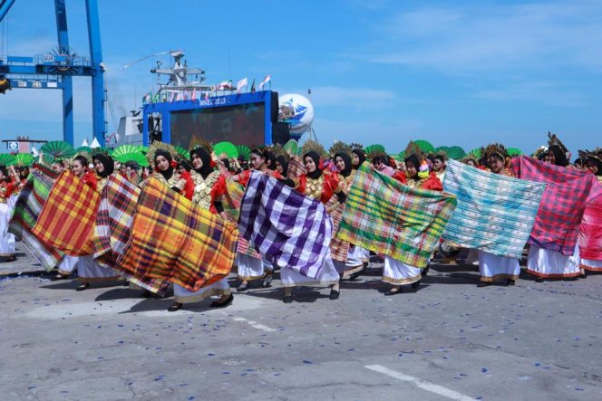 
 Pembukaan MNEK 2023 Bertabur Ratusan Penari