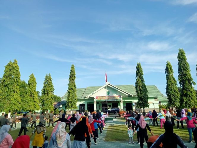
 Menjaga kesehatan jasmani, Ibu Persit Kodim 1426/Takalar Rutin Gelar Senam Bersama