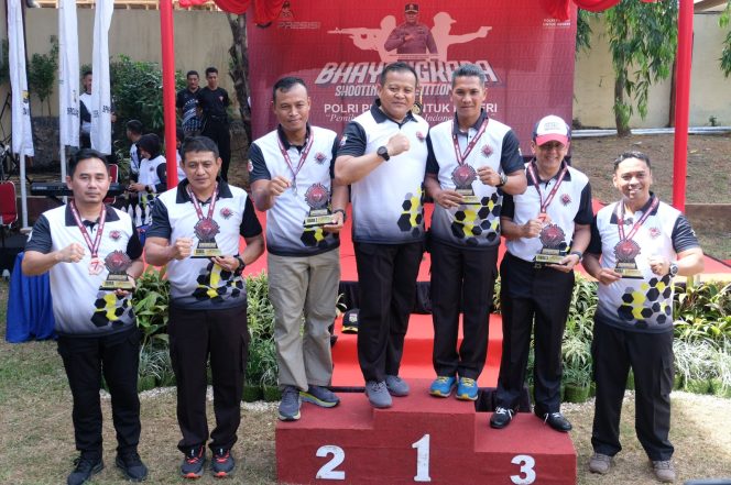 
 Hari Bhayangkara ke-77, Polda Sulsel Gelar Lomba Menembak 