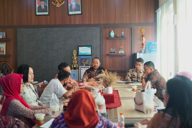 
 Sambut APEKSI, Camat Panakkukang Rakor Bersama Lurah dan Pejabat Struktural