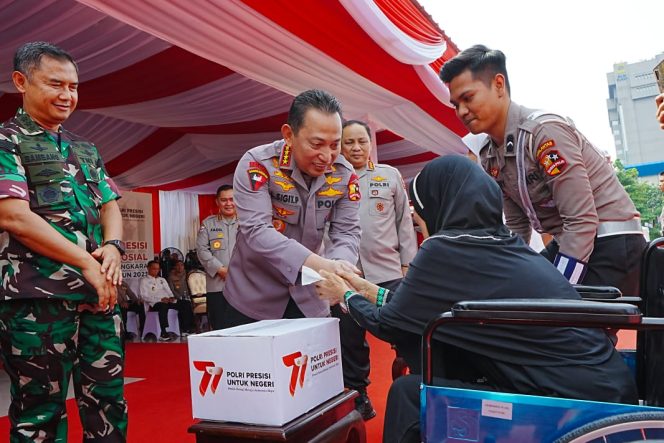 
 Gelar Baksos dalam Rangka Hari Bhayangkara ke-77, Kapolri Ingin Polri Selalu Bersama Masyarakat