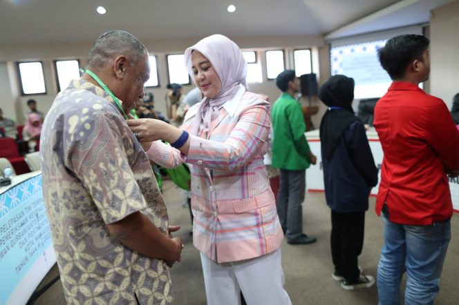 
 Wakil Wali Kota Makassar Lakukan Pelepasan Tim Terpadu Pemeriksaan Hewan