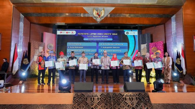 
 Dispar Makassar Raih Penghargaan Video Kreatif Bangga Berwisata di Indonesia