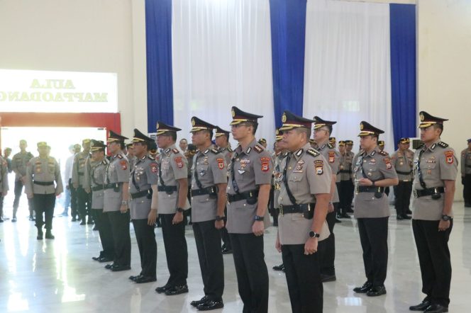 
 Sertijab Pejabat Utama dan Kapolres Jajaran Polda Sulsel, Selamat Bertugas! 