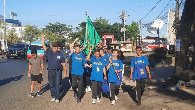 
 Civitas Akademika Stimi Yapmi Makassar dan Mahasiswa Baru, Gerak Jalan santai