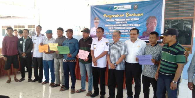 
 Perikanan Takalar berikan Bantuan Sebanyak 29 Kelompok Nelayan