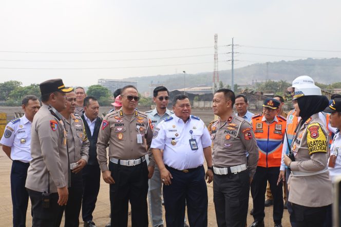 
 Korlantas Polri Lakukan Pengecekan Kesiapan Nataru Lintas Merak-Bakaheuni