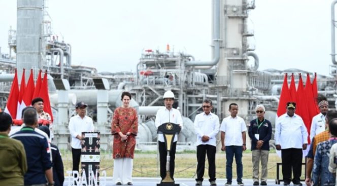 
 Presiden Joko Widodo Resmikan PSN Tangguh Train 3 di Teluk Bintuni