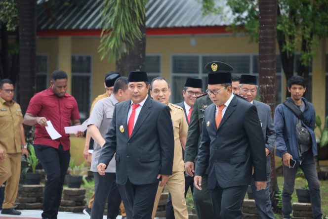 
 Peringatan Hari Korban 40.000 Jiwa, Wali Kota Makassar Serahkan Bantuan untuk Legiun Veteran