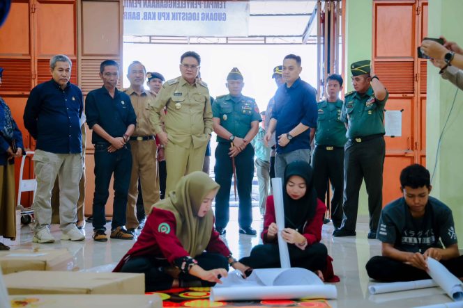 
 Suardi Saleh Pastikan Logistik Pemilu Siap dan Aman