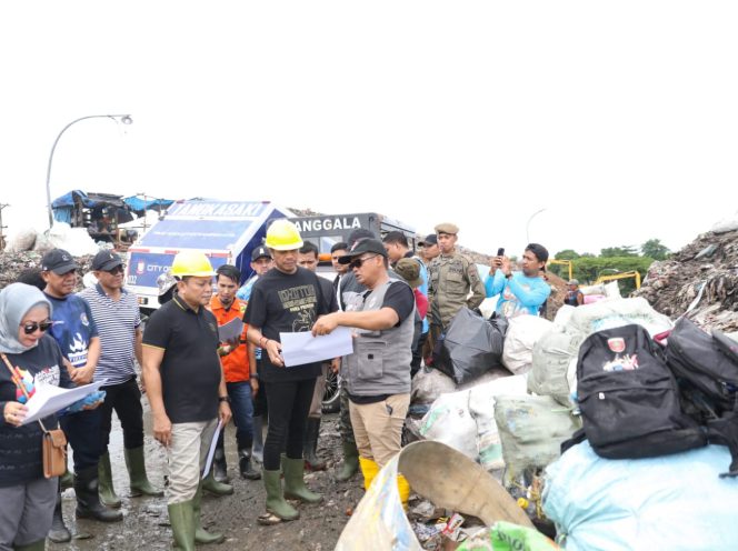 
 PJ Sekda Pimpin Bersih-Bersih TPA Antang, Persiapan Penilaian Adipura 2023