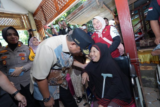 
 Pj Gubernur Sulsel Pedulikan Pemilih Disabilitas, Pastikan Terlayani dengan Baik
