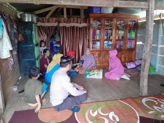 
 Petugas KPPS Alami Keguguran saat Perhitungan Suara di TPS 