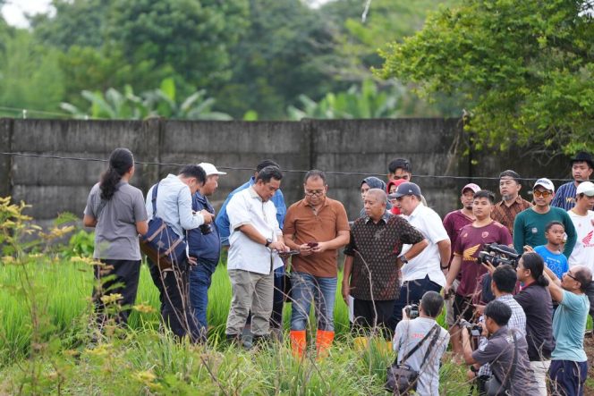 
 PJ Gubernur Sulsel Tinjau Lokasi Rencana Pembangunan Stadion Bertaraf Internasional 