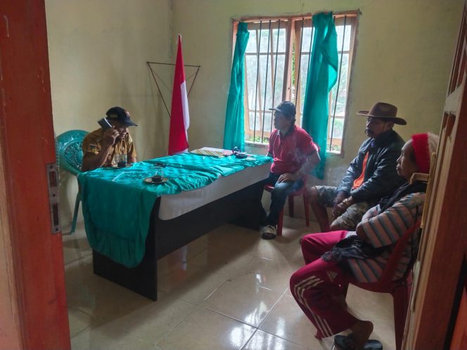 
 Pemdes Tomoli Selatan Berikan Pelayanan Prima Kepada Masyarakat 