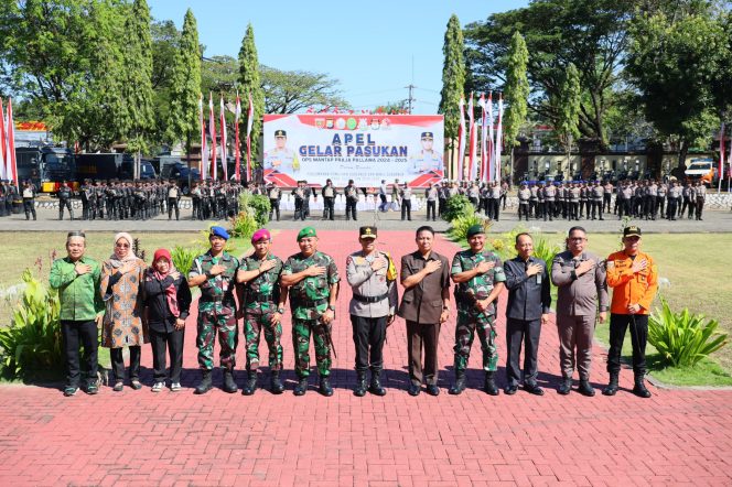 
 Kapolda Sulsel Pimpin Apel Gelar Pasukan Operasi Mantap Praja Pallawa 2024-2025