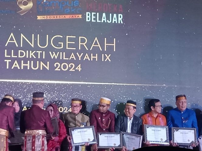 
 STIMI Yapmi Makassar Raih Anugerah LLDIKTI Wil IX 2023 Kategori Pimpinan PT Berptestasi dan Inovatif
