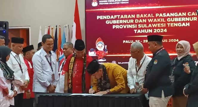
 Rusdy Mastura Daftar ke KPU Sulteng, Dapat Dukungan empat Parpol Pengusung